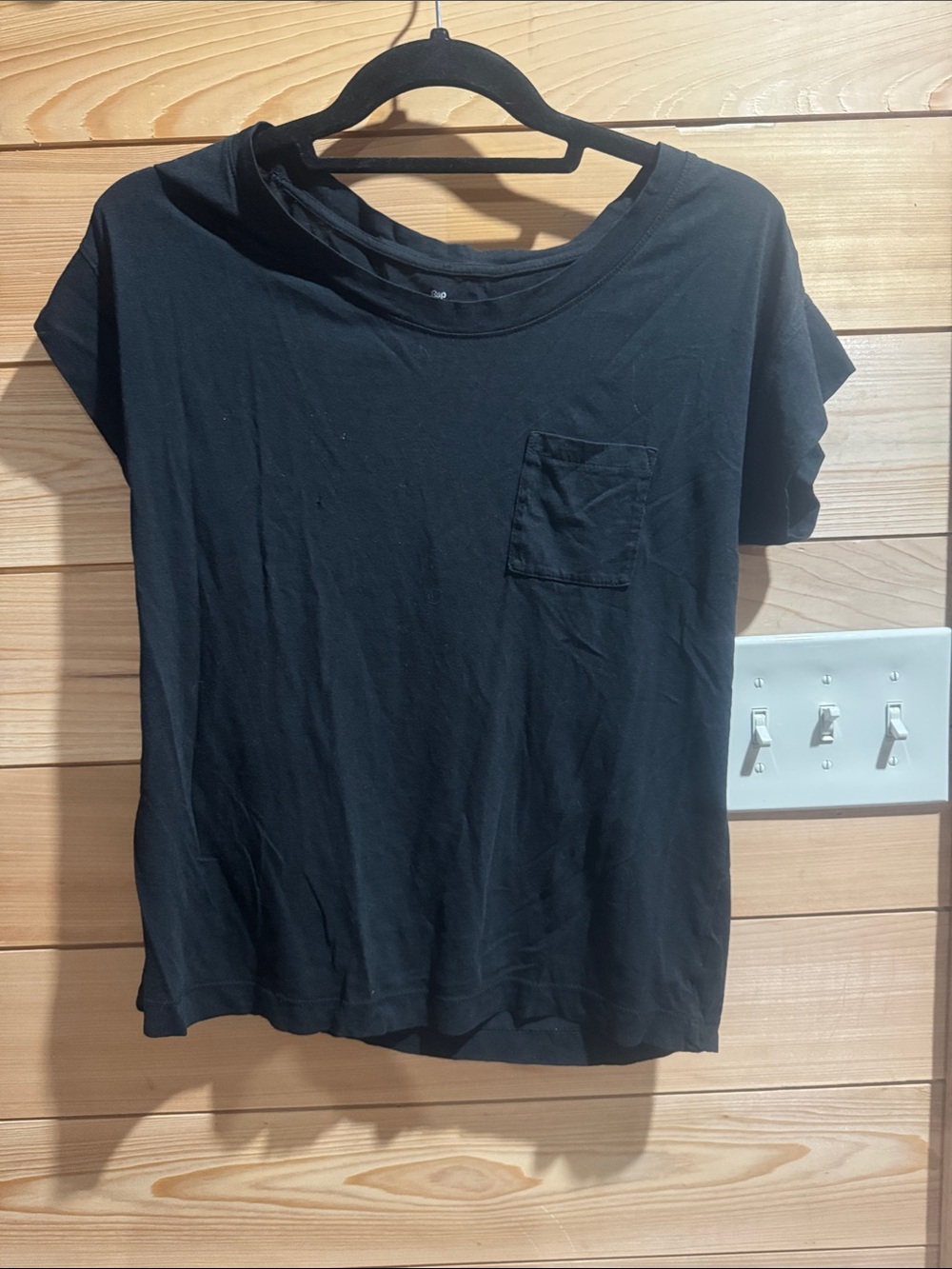 GAP Black Short Sleeve Pocket Tee
